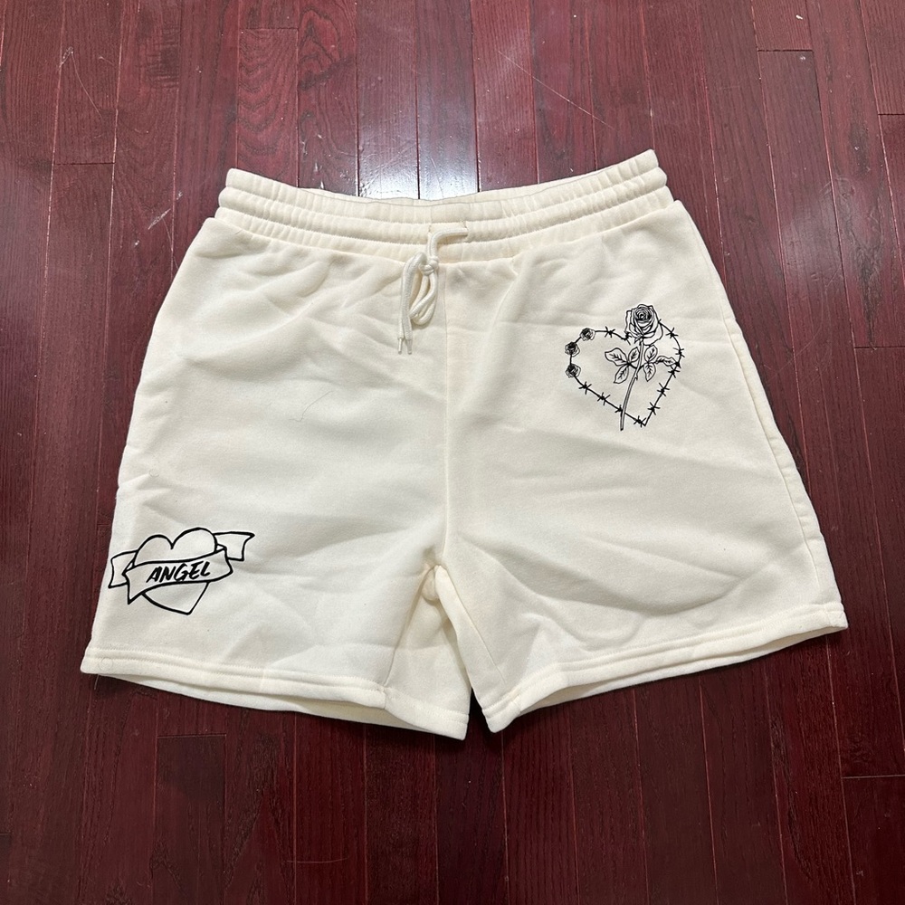 Shorts with heart design